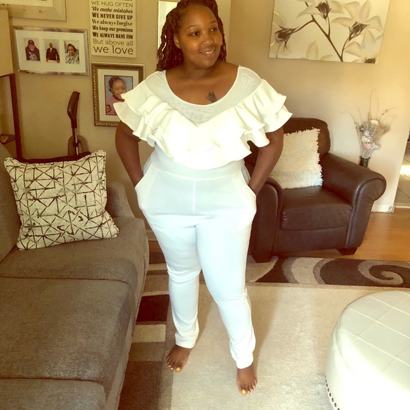 White jumpsuit - Picture 1 of 2